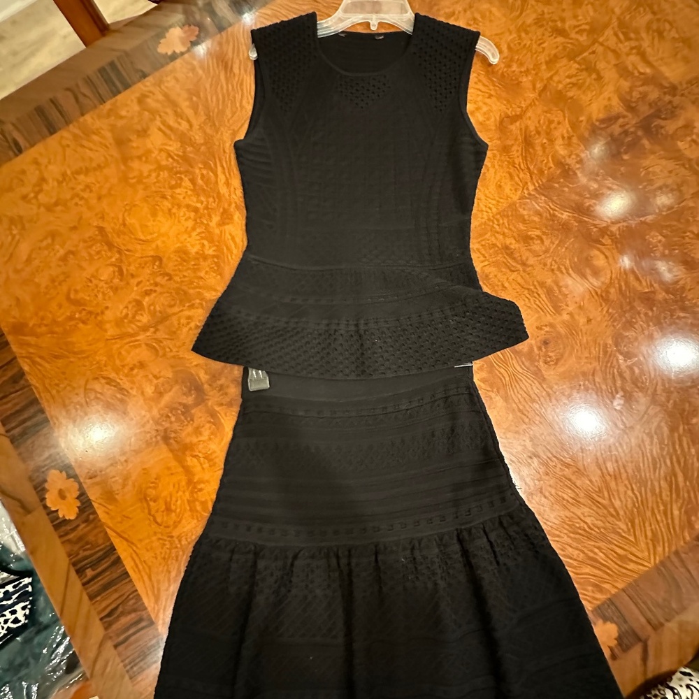 Top and skirt set, black, Size 4/S knit with design